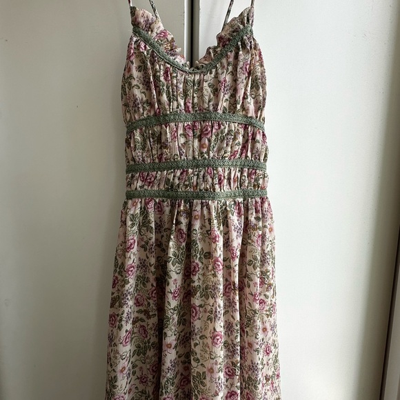 Cynthia Dress in Begonia Bouquet - Picture 4 of 5